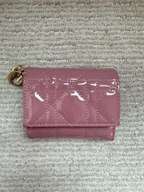 (Auth) Lady Dior Lotus Wallet Pink Patent Cannage Leather with box & dustbag